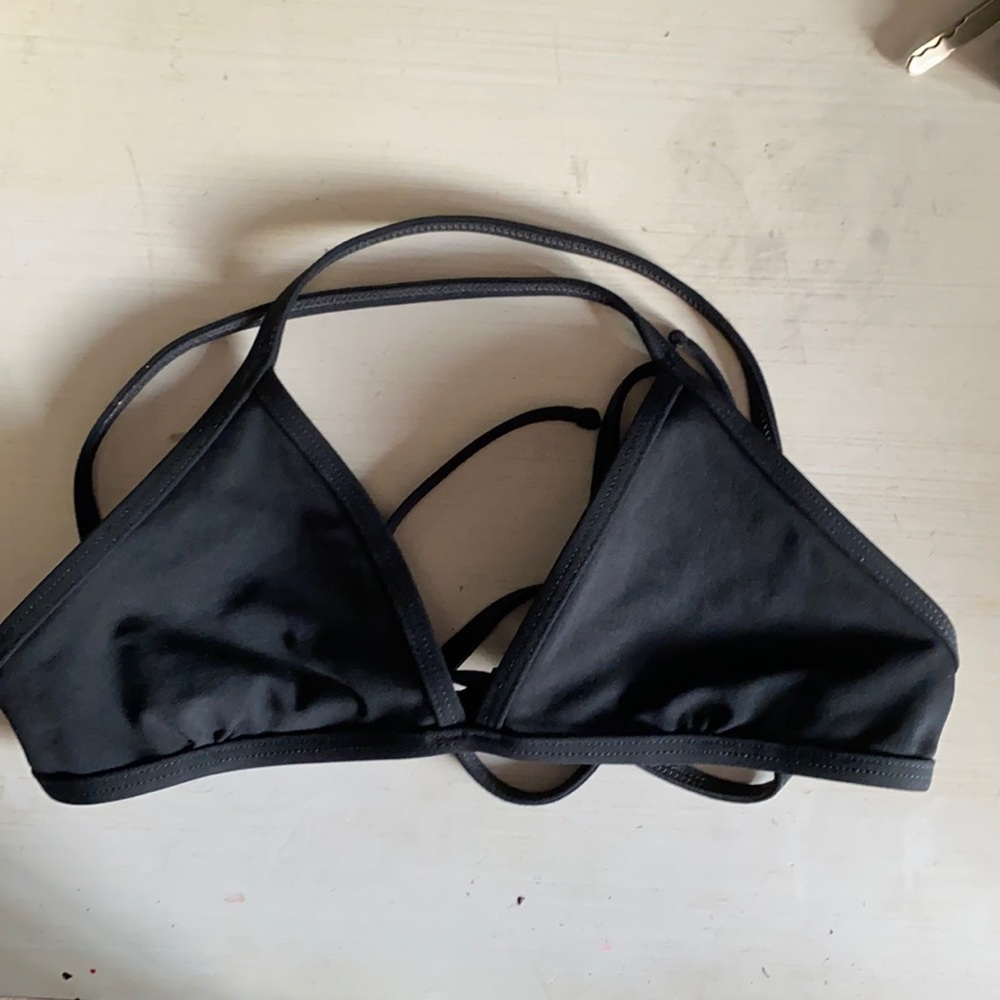 Jolyn triangle top